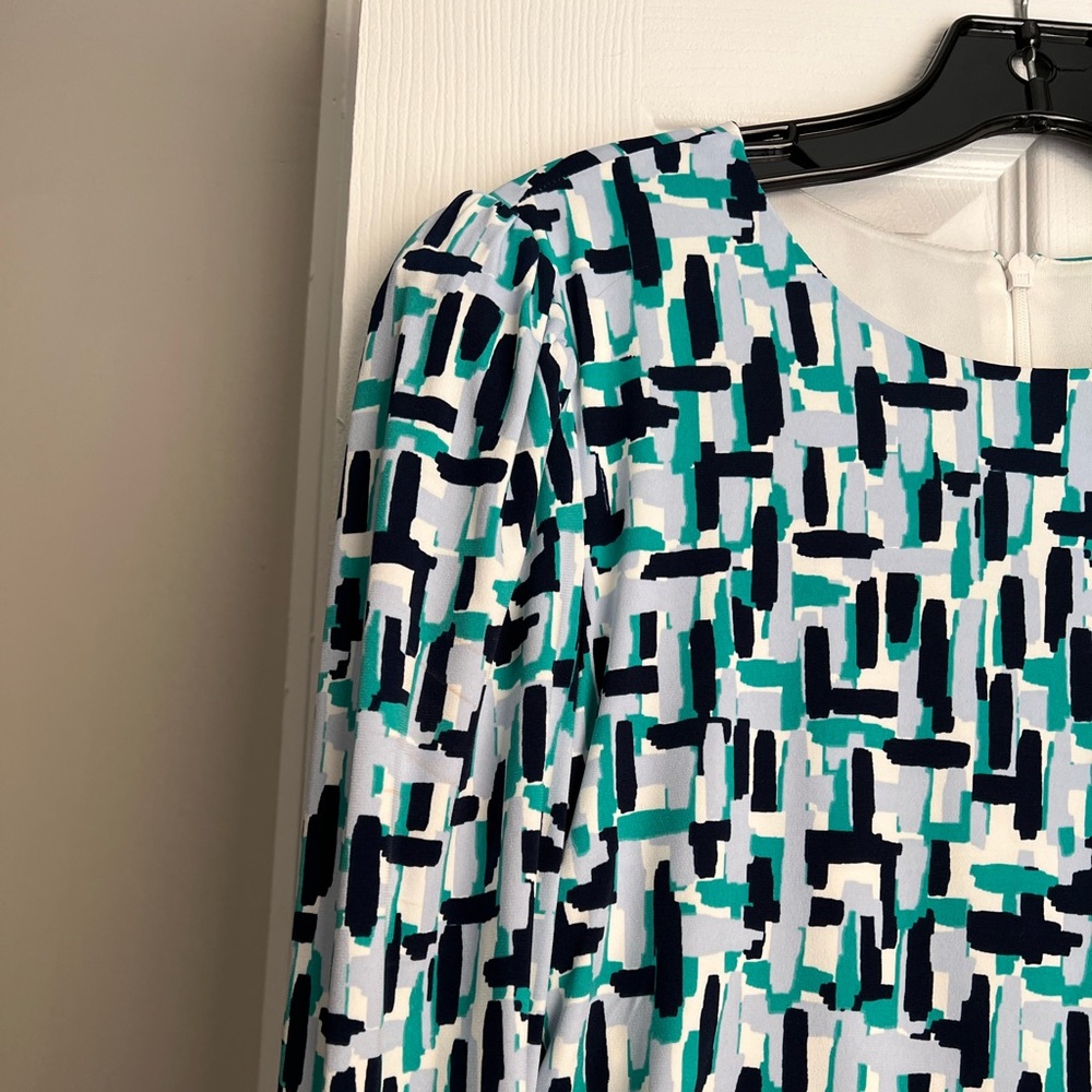 Never worn Jersey Eliza J dress! MIDI length with 3/4 sleeves.